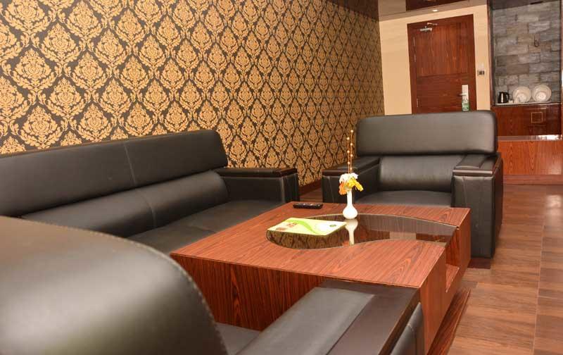 Hotel Golden Palace Purî Extérieur photo