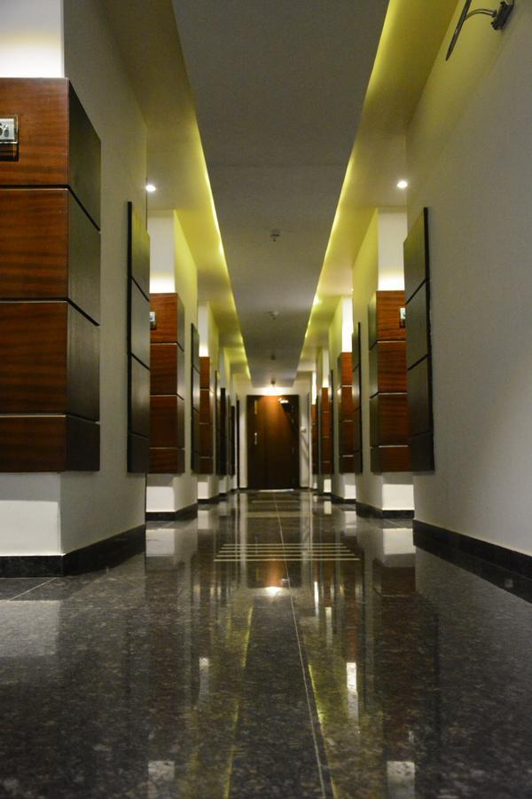 Hotel Golden Palace Purî Extérieur photo