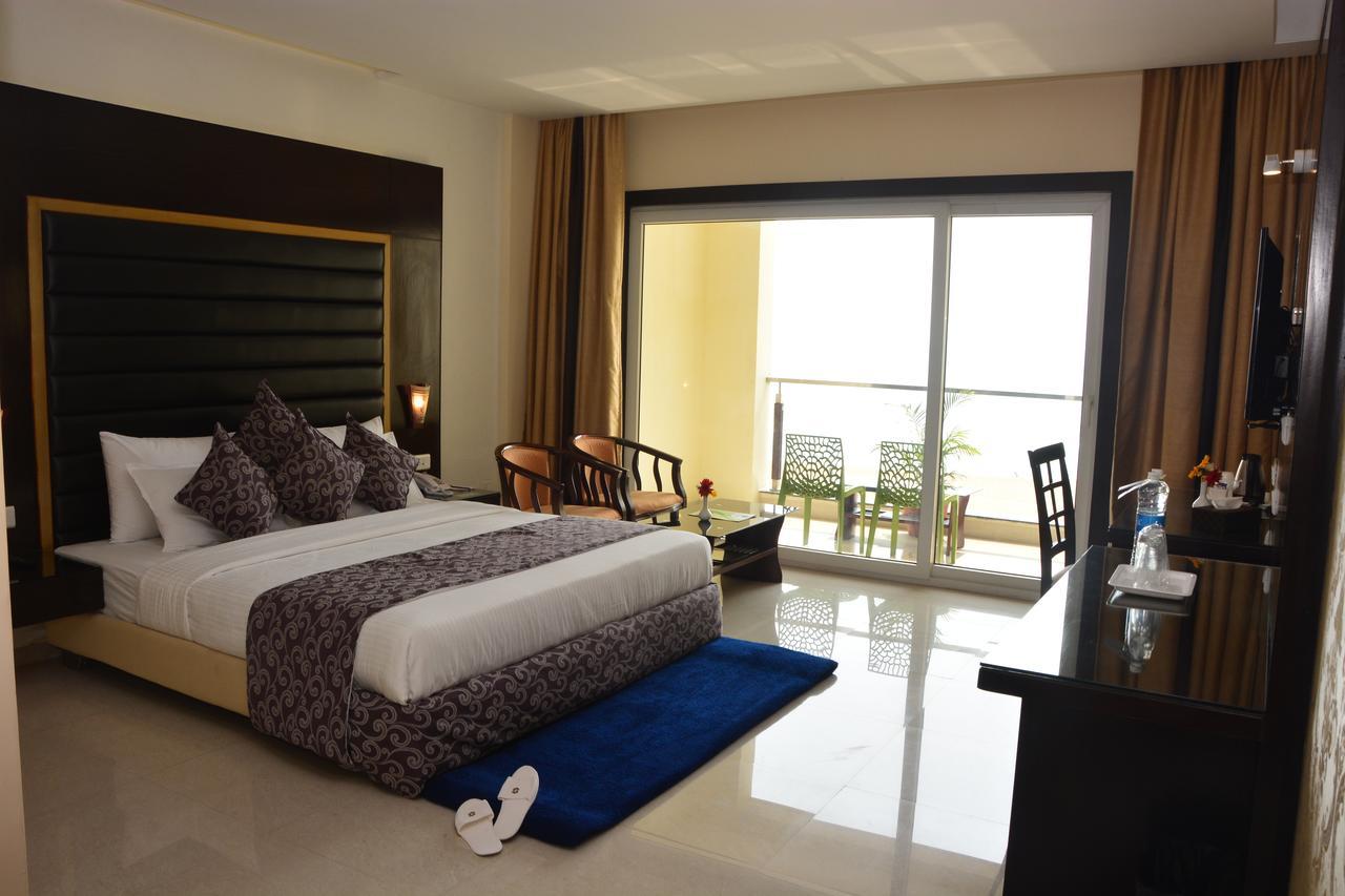 Hotel Golden Palace Purî Extérieur photo